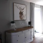 Maison Jean-phi Oda ve Kahvaltı Libin