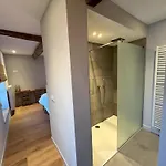 Maison Jean-phi Oda ve Kahvaltı Libin