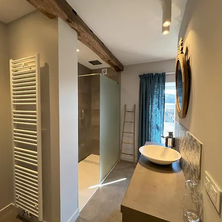 Alojamento de Acomodação e Pequeno-almoço Maison Jean-phi 3*